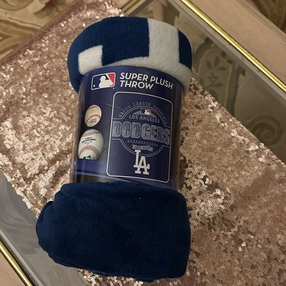 NWT LA Dodgers Super Plush Throw Blanket 46 x 60 Northwest, MLB, sealed